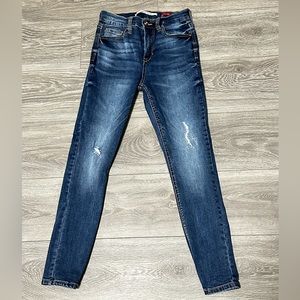 Light washed high rise skinny jeans